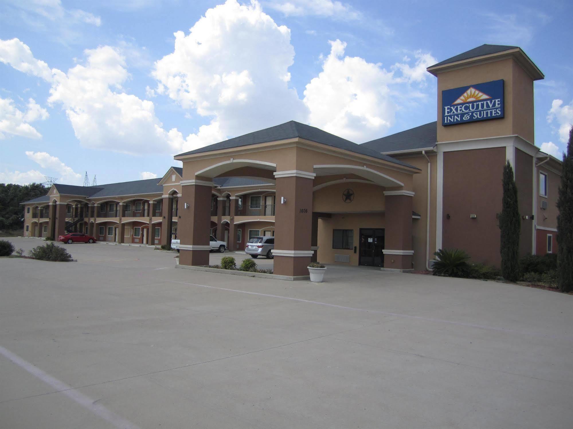 Executive Inn & Suites - Jewett 外观 照片