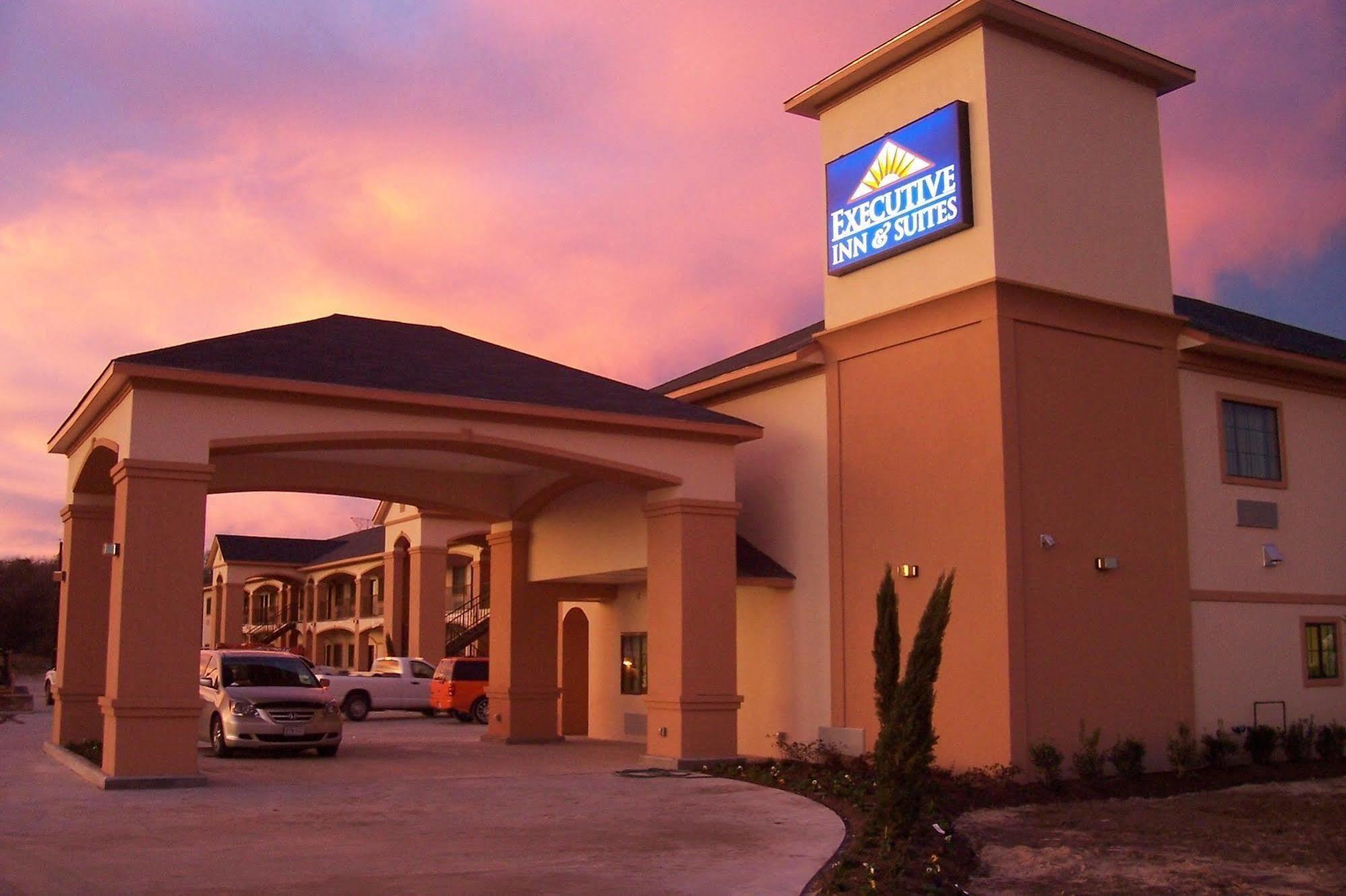 Executive Inn & Suites - Jewett 外观 照片